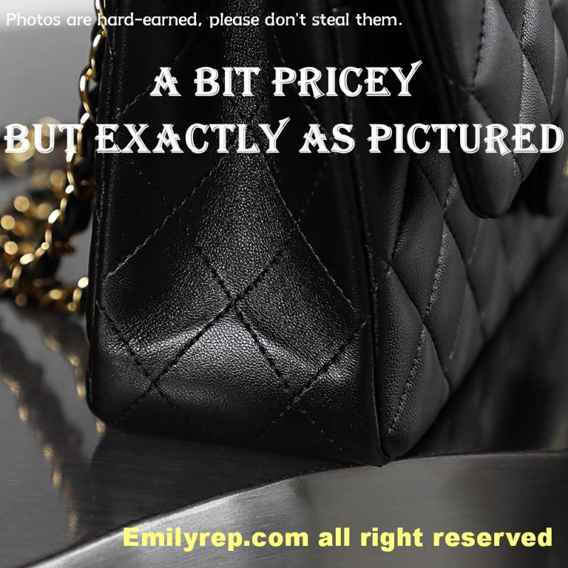 chanel classic sheepskin flap black and gold small 14.5-23-6cm C0007