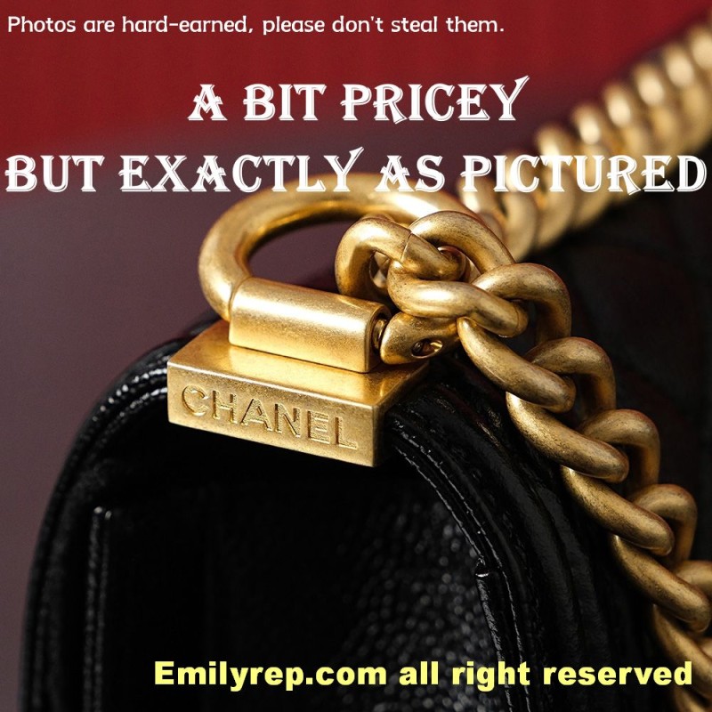 chanel leboy Black and gold mini 15-10-5cm C0010
