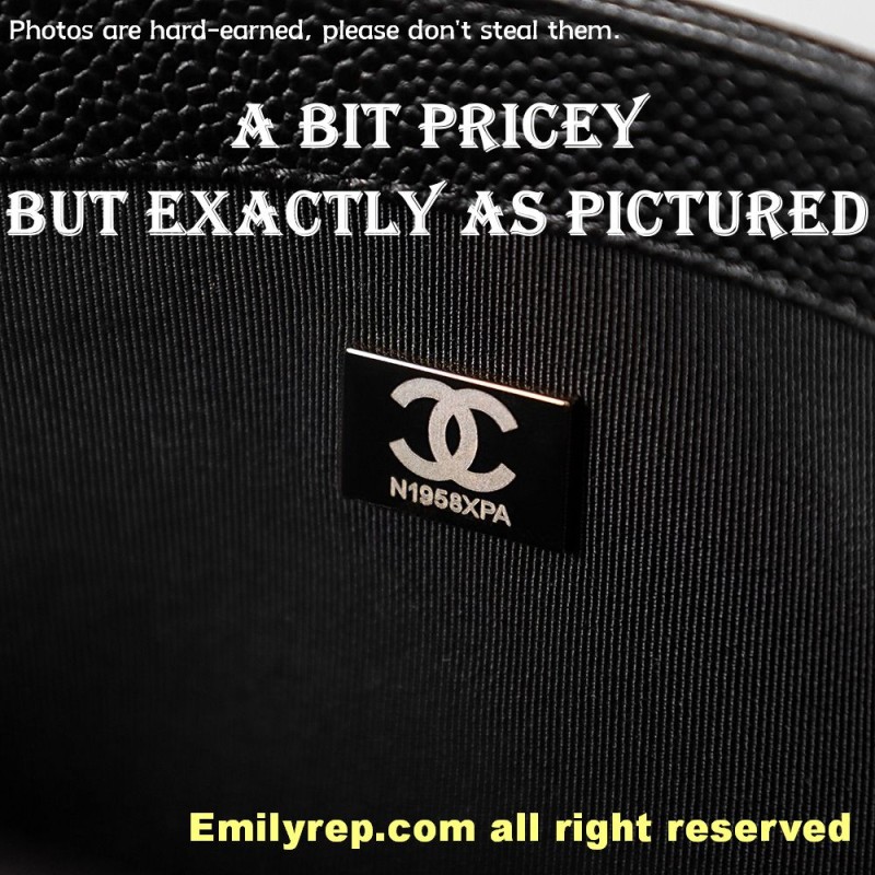 chanel leboy Black and gold Medium 25-15-9cm C0011