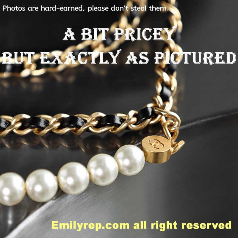 chanel 22 mini black and gold pearl 19-20-6cm C0019