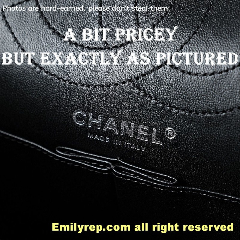 chanel 2.55 black medium 16-24-7.5cm C0023