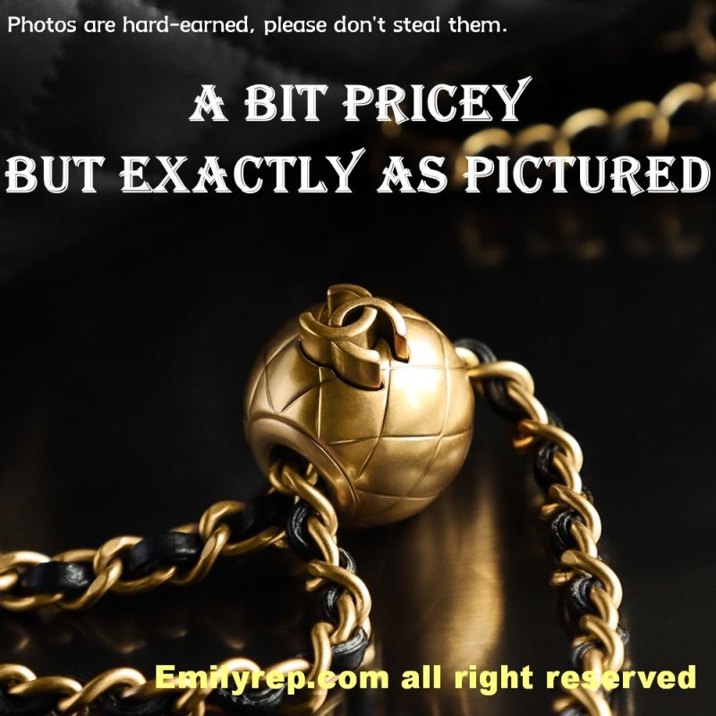 chanel classic flap Golden Globe square 13-18-7cm C0026
