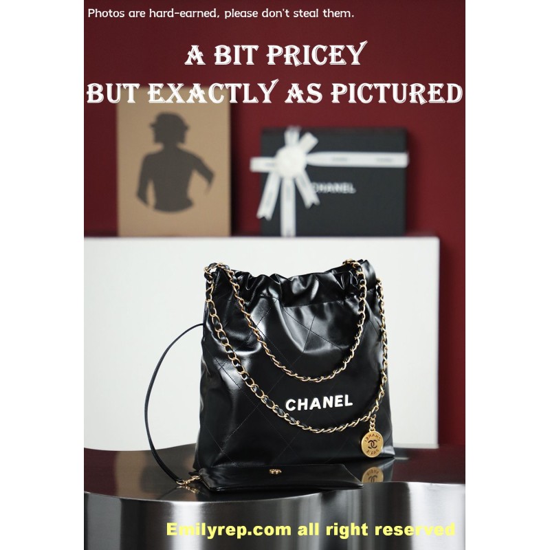 Chanel 22 black and white Small 35-37-7cm C0034