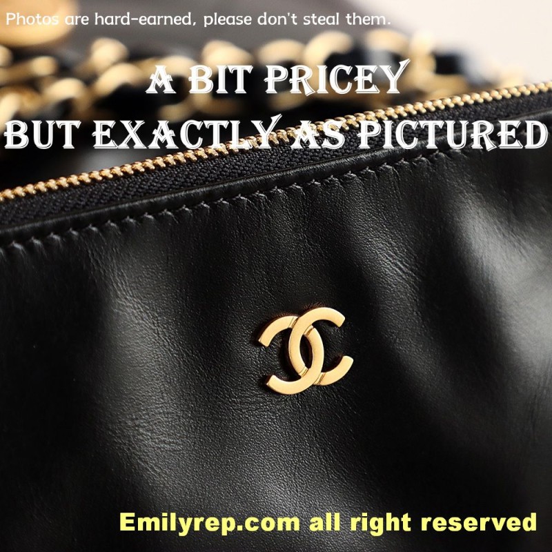 Chanel 22 black and white Small 35-37-7cm C0034