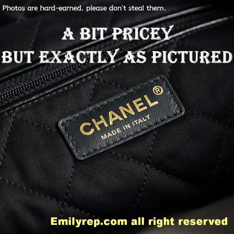 Chanel 22 black and white Small 35-37-7cm C0034