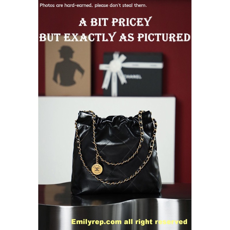 Chanel 22 black and white Small 35-37-7cm C0034