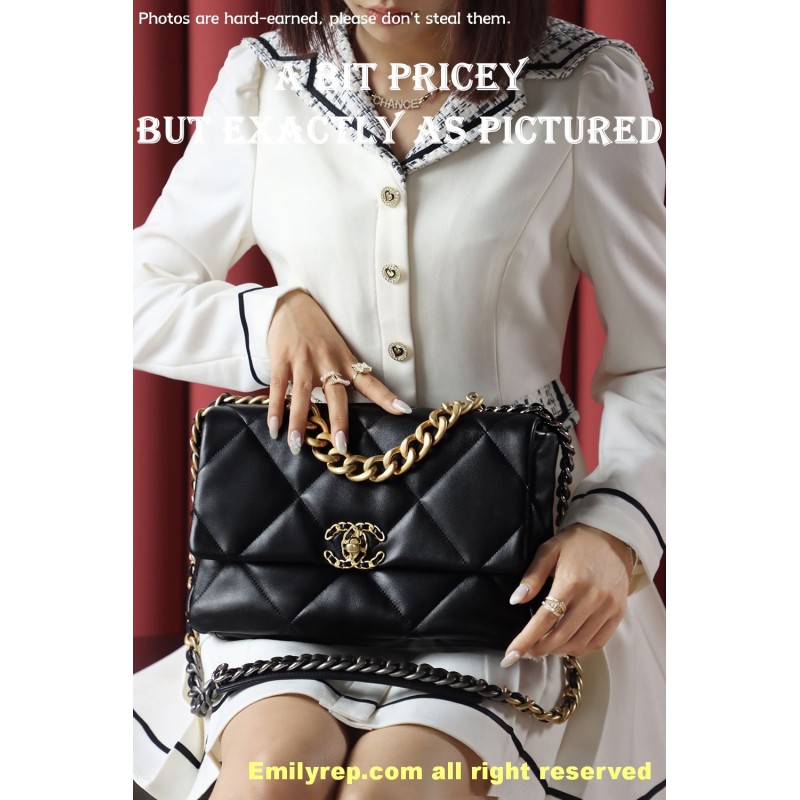 Chanel 19 Bag black and gold medium 20-30-10cm C0044