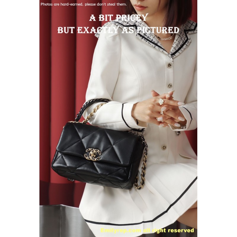 Chanel 19 Bag black and gold small 16-26-9cm C0046