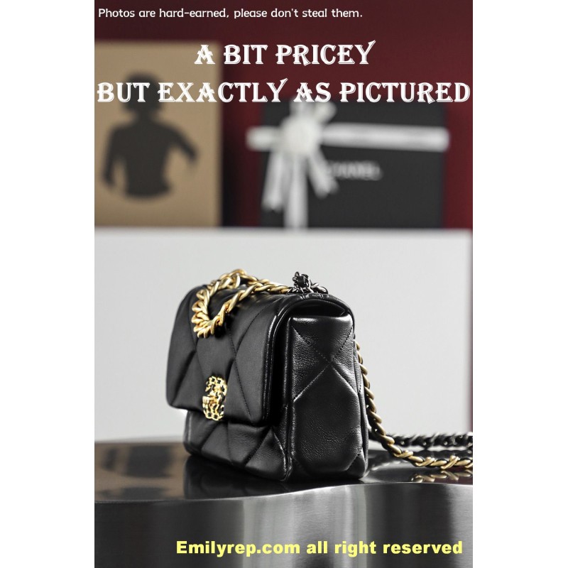 Chanel 19 Bag black and gold small 16-26-9cm C0046