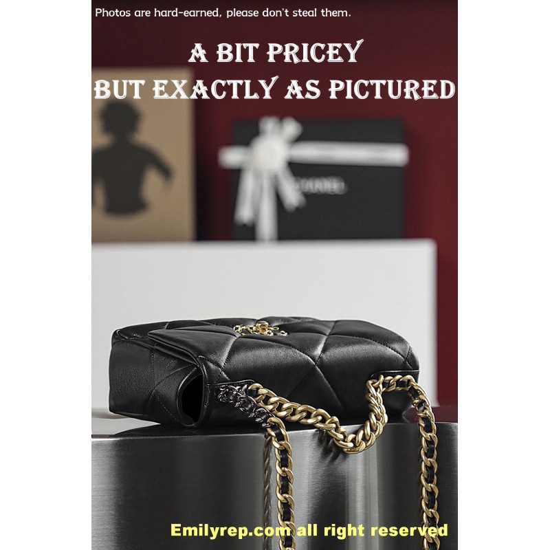 Chanel 19 Bag black and gold small 16-26-9cm C0046
