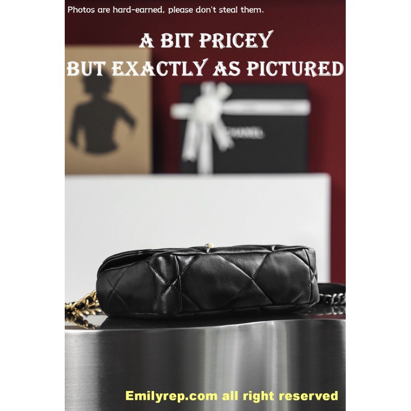 Chanel 19 Bag black and gold small 16-26-9cm C0046
