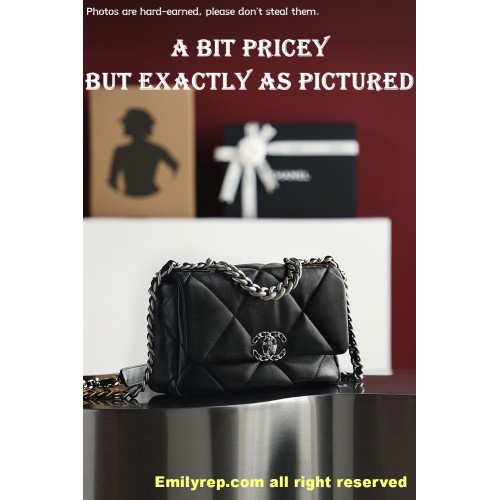 Chanel 19 Bag black and silver small 16-26-9cm C0047