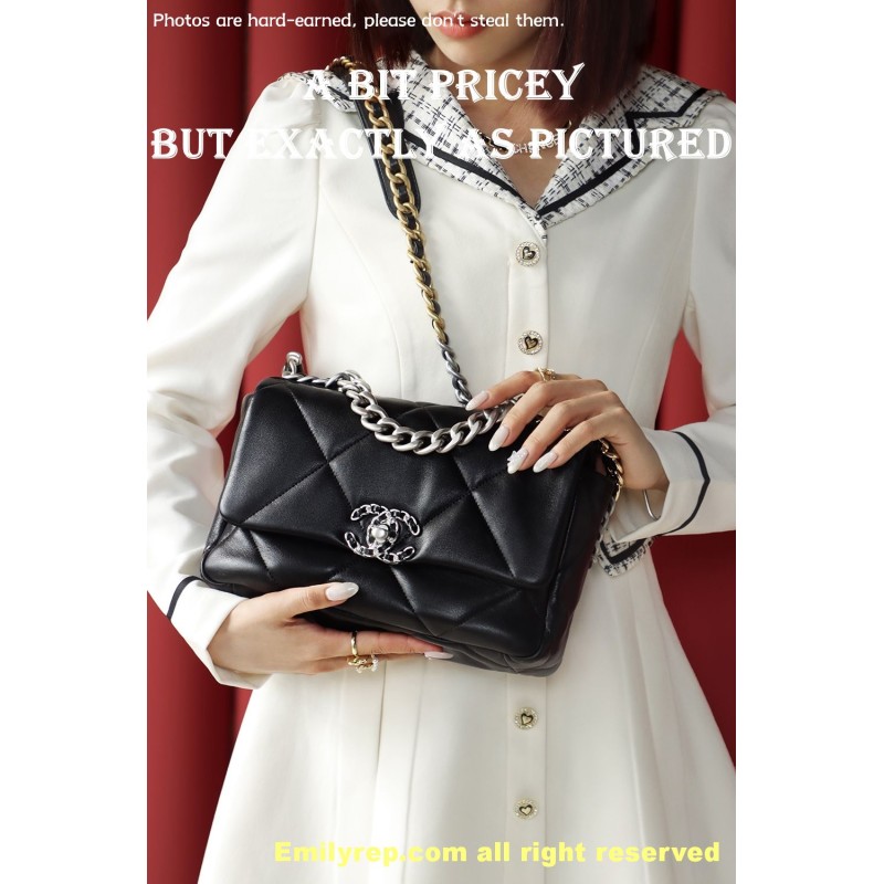 Chanel 19 Bag black and silver small 16-26-9cm C0047
