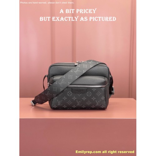 Louis Vuitton OUTDOOR  M30233
