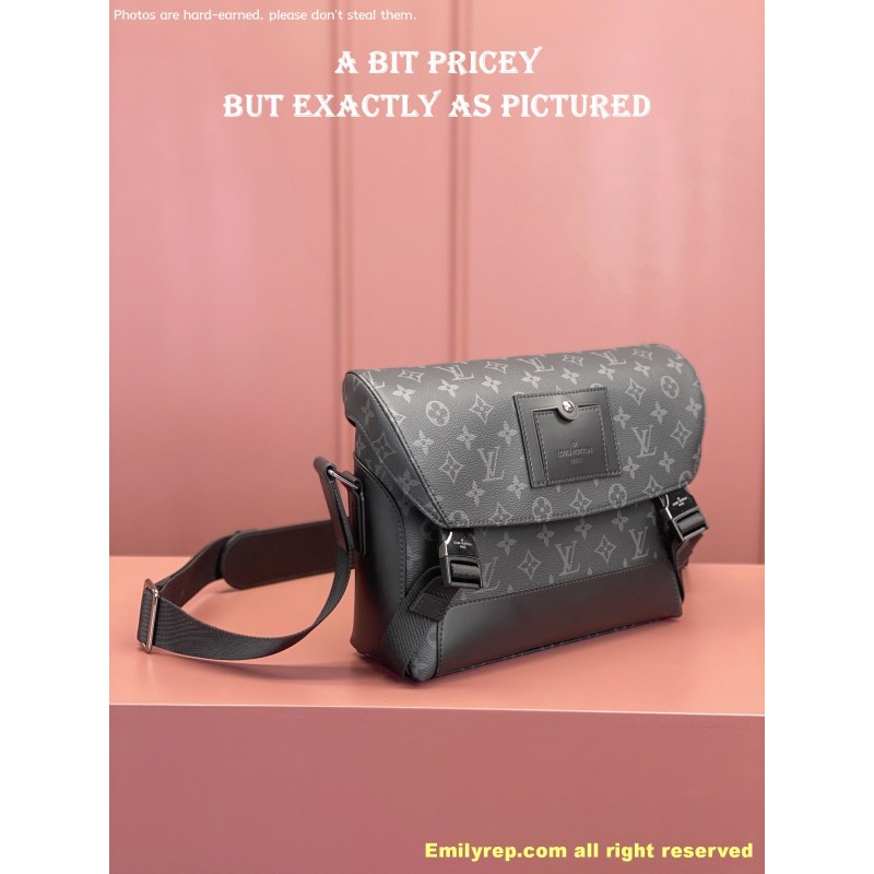 Louis Vuitton VOYAGER  M40511