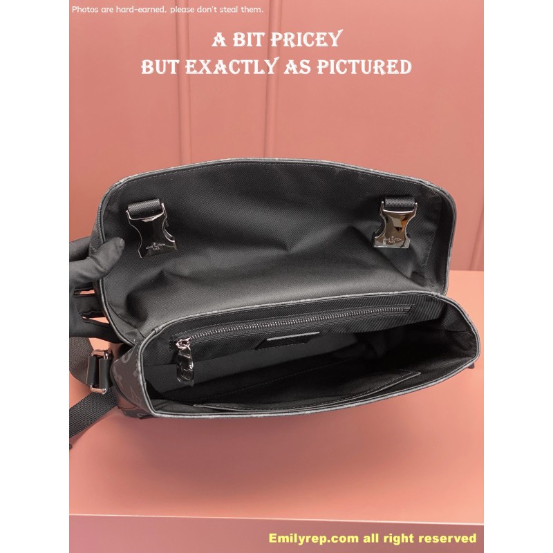 Louis Vuitton VOYAGER  M40511