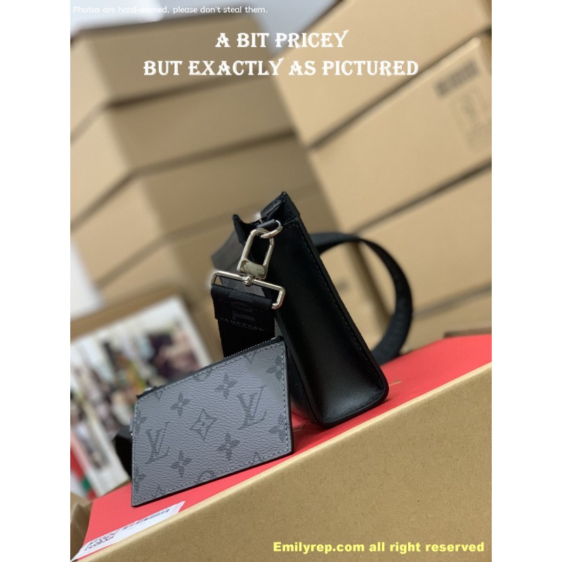 Louis Vuitton Voyage M81124 