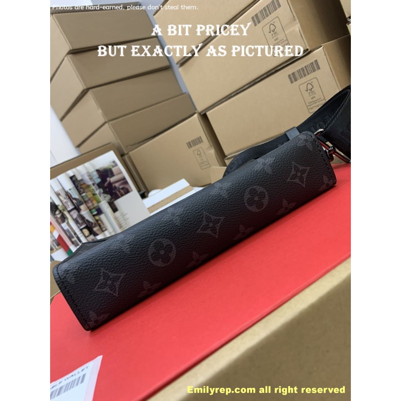 Louis Vuitton Voyage M81124 