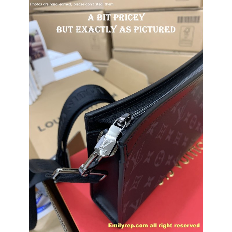 Louis Vuitton Voyage M81124 