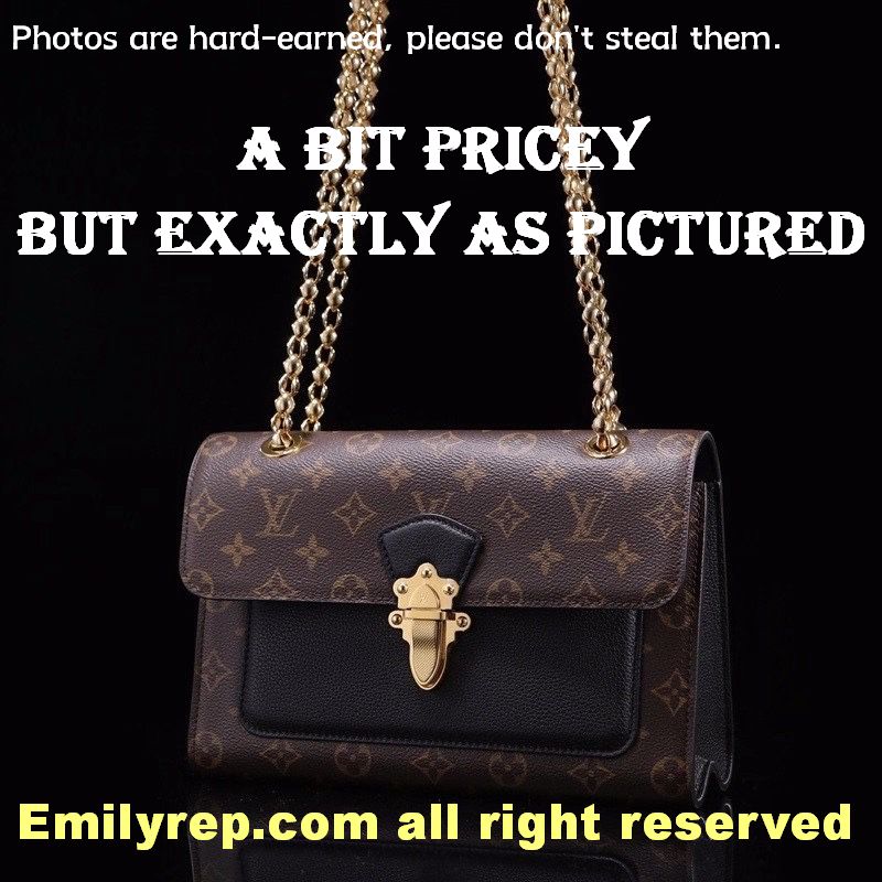 
LOUIS VUITTON 
Monogram Victoire Black
