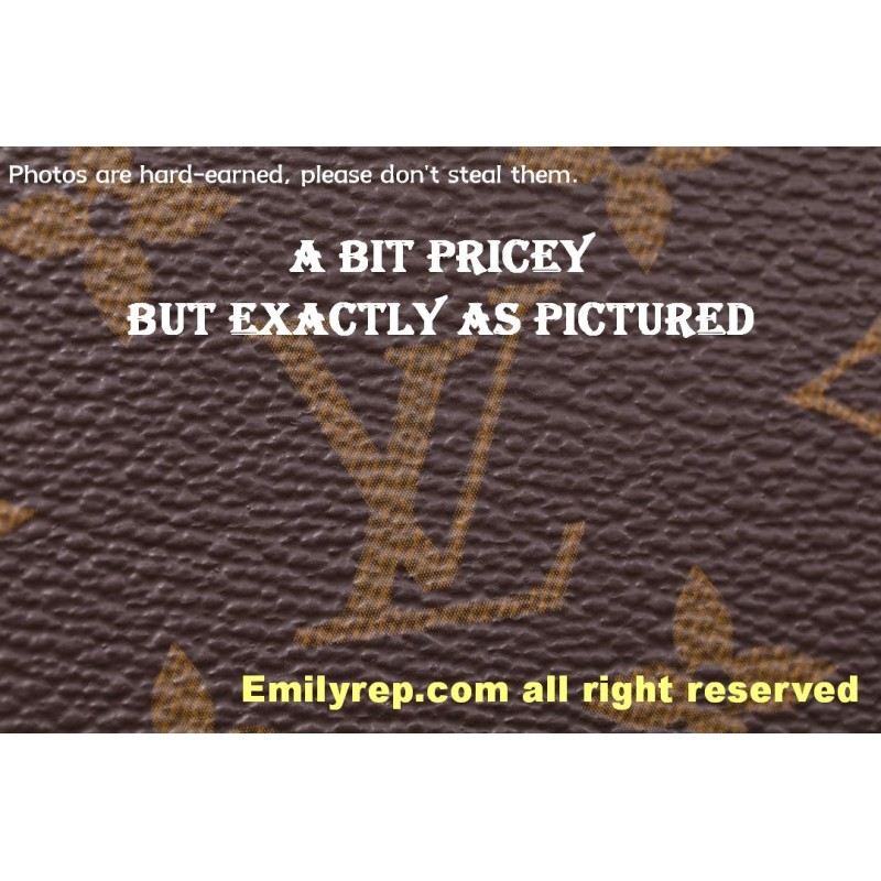 
LOUIS VUITTON 
Monogram Victoire Black