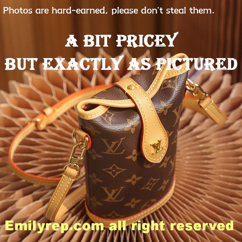 Louis Vuitton M80874 Monogram Canvas And Natural Cowhide Leather Fold Me Pouch