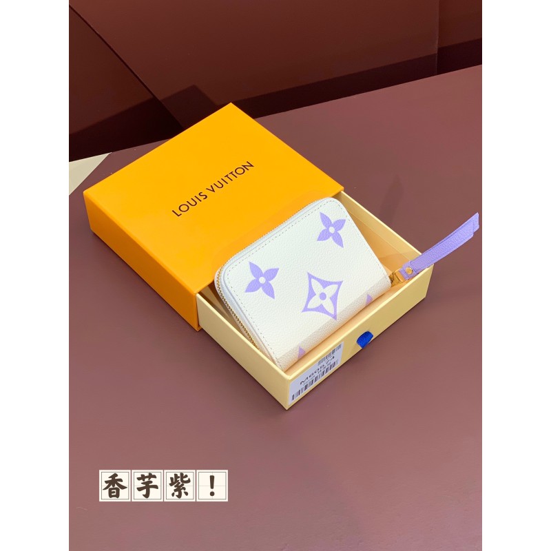Louis Vuitton Compact Cosmetic Bag  size 17 12 6cm Coin Purse size 11  8  1cm