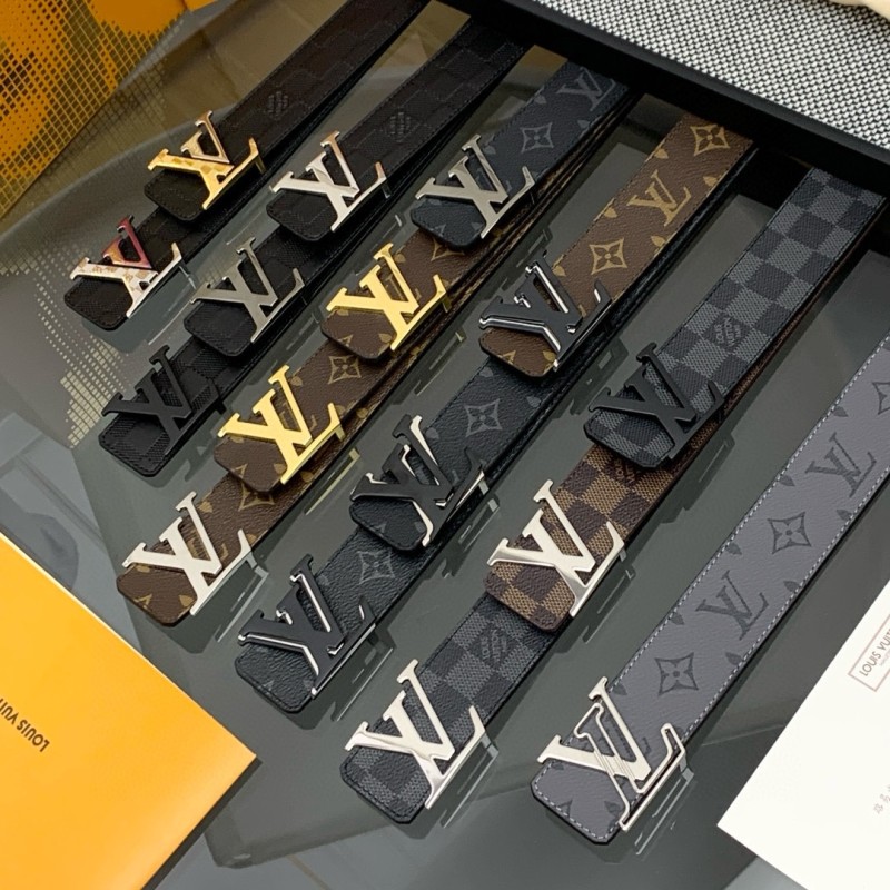 Louis Vuitton Classic Belt Set Images.