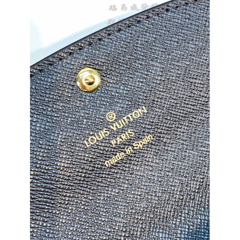 Louis Vuitton M82157   size：19 10 2cm