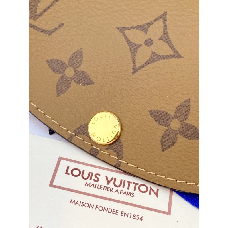 Louis Vuitton M82333 size：11 8 2.5cm