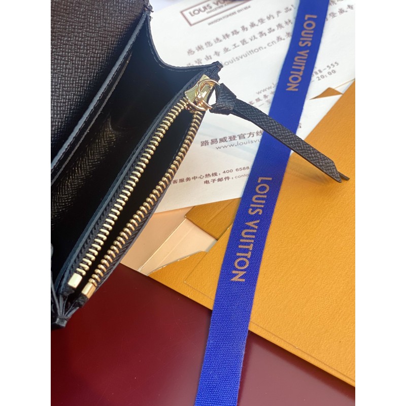 Louis Vuitton M82333 size：11 8 2.5cm